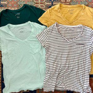 Pack of 4 Universal Thread V-Neck T-Shirt w/Pocket